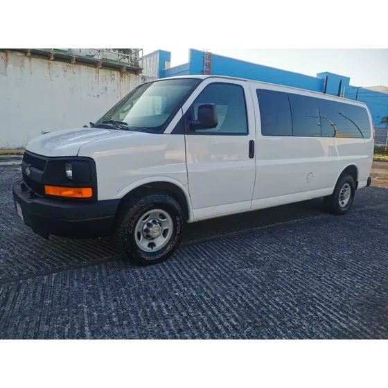 Chevrolet Express 6.0ls C 15 Pas At