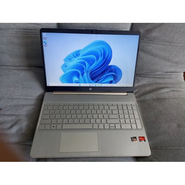 Hp Pavilion 15.6  Amd Ryzen 3
