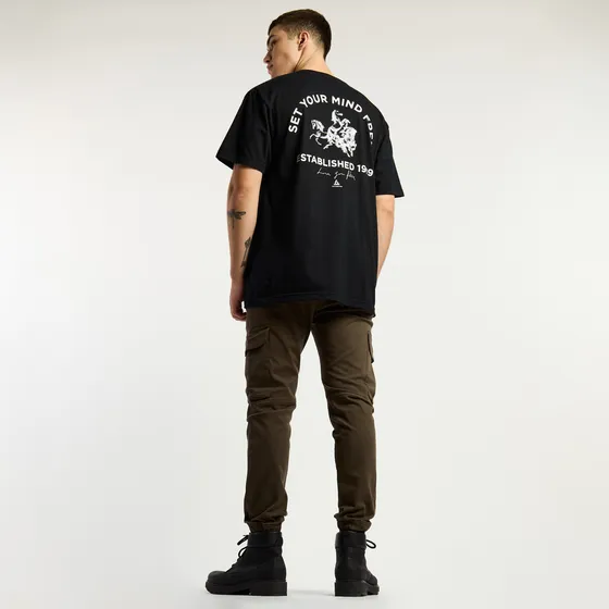 Remera Hombre Kevingston Oslo Mind Negro