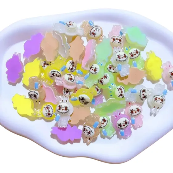 Mini Figuras Labubu Flourecentes 50 Pcs Decoracion
