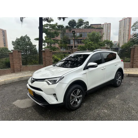 Toyota Rav4 2.0 Street