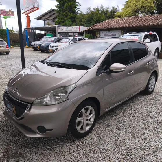 Peugeot 208 2016 1.6 Active