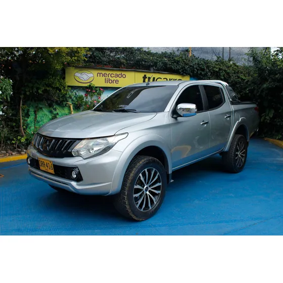Mitsubishi L200 Sportero 2.5 High 4x4