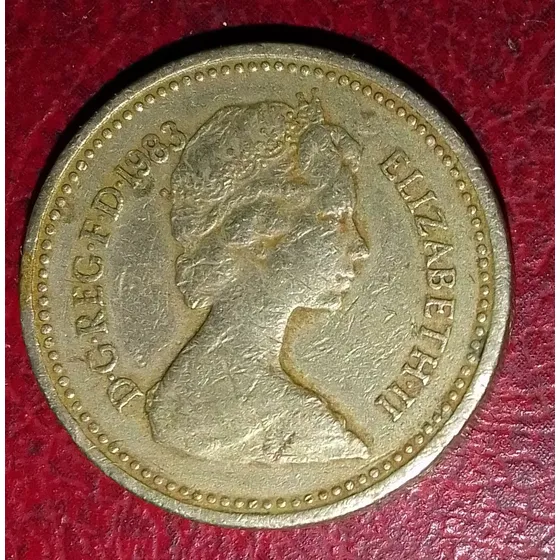 Moneda Inglesa One Sterling Pound Elizabeth Ii 1983 