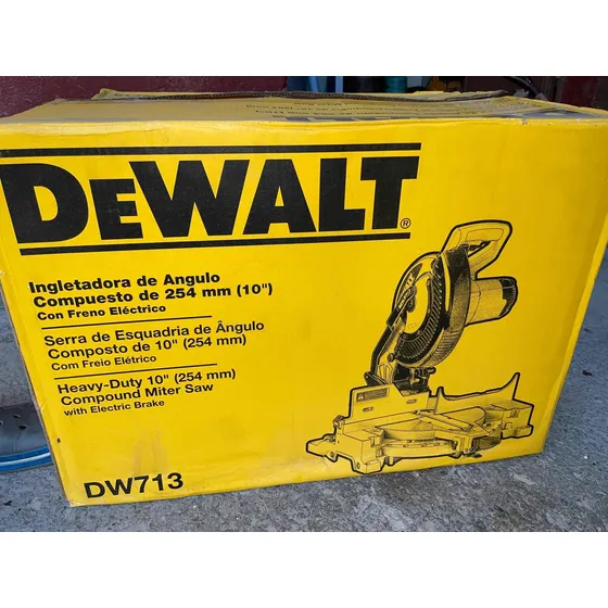 Sierra Ingletadora Dewalt  Dws713