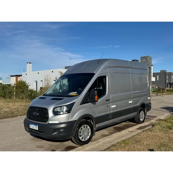 Ford Transit 2.2 Furgon Largo 350l