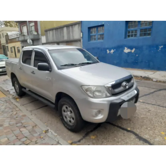 Toyota Hilux Pick-up 2.5 Dx Cab Doble 4x2 (2009)
