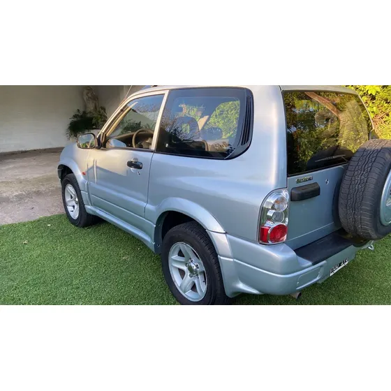 Suzuki Grand Vitara 2.0 Mt
