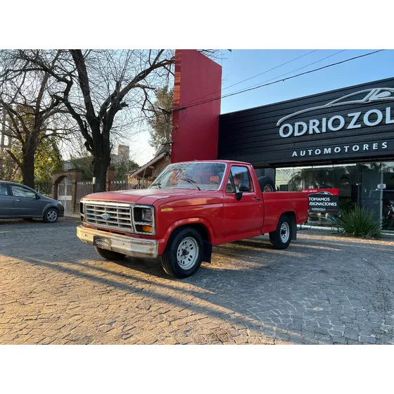 Ford F-100 3.9d Std