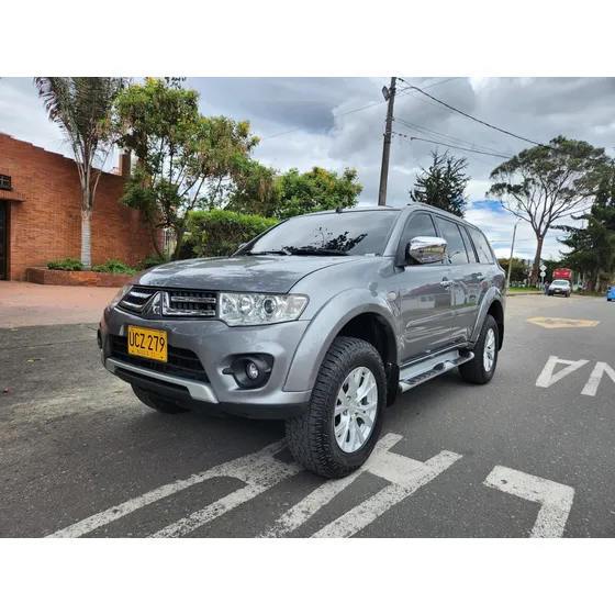 Mitsubishi Nativa 3.0 4x2 Gasolina 7 Puestos Automática