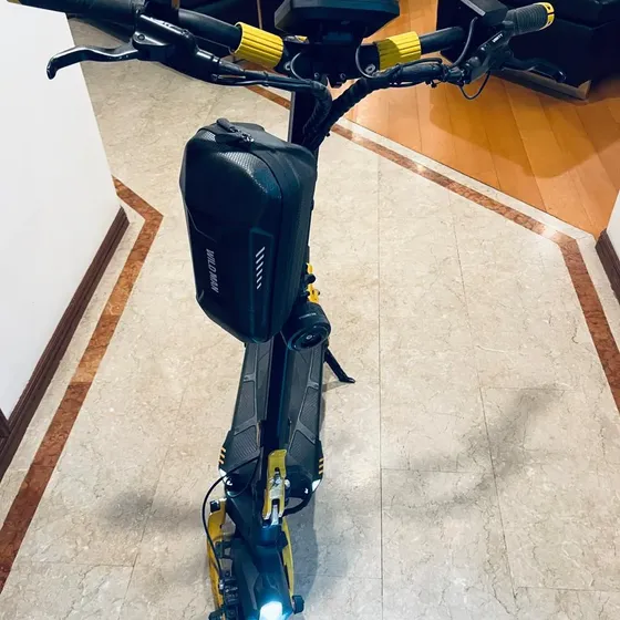 Cuenta Con Un Doble Motor De 1400 W