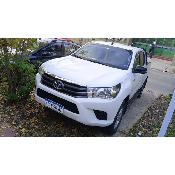 Toyota Hilux Pick-up 2.4 Cd Sr 150cv 4x2