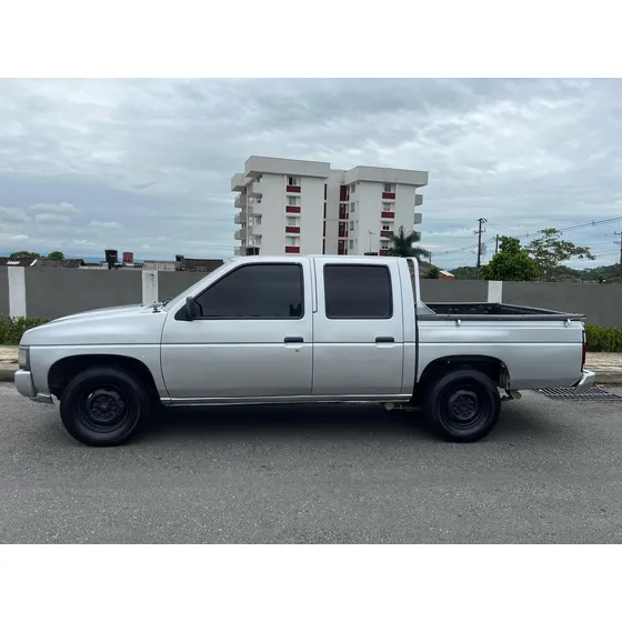 Nissan D21 2.4 4x2