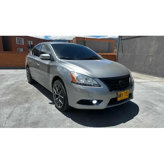 Nissan Sentra 1.8 B17 Advance