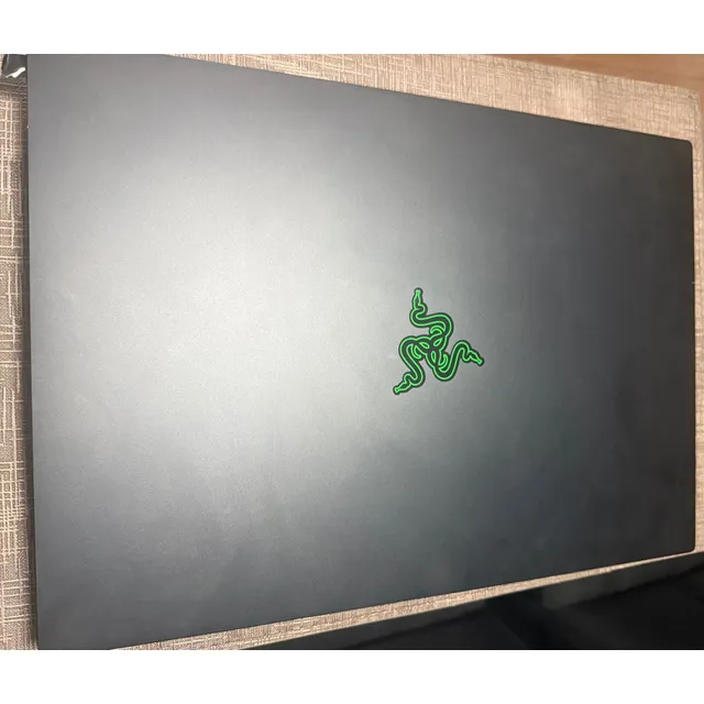 Laptop Razer Blade 16 4090 I9 14th Oled. Como Nueva Poco Uso