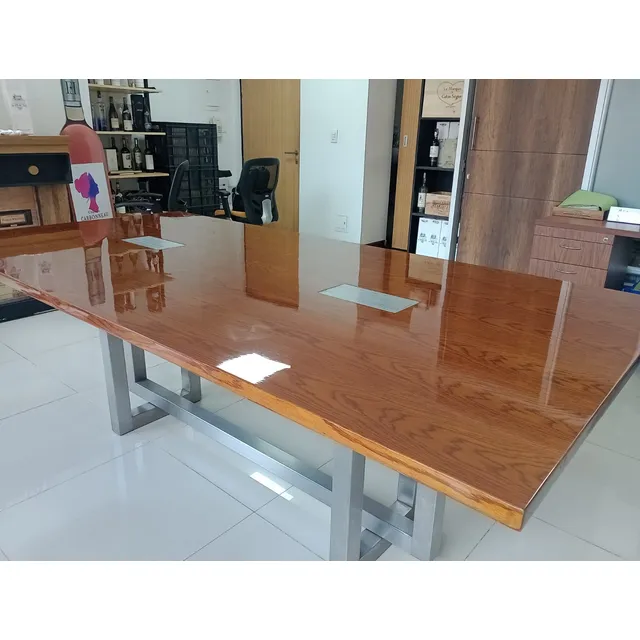 Mesa De Juntas Ejecutiva Con Conectores Para Computadores