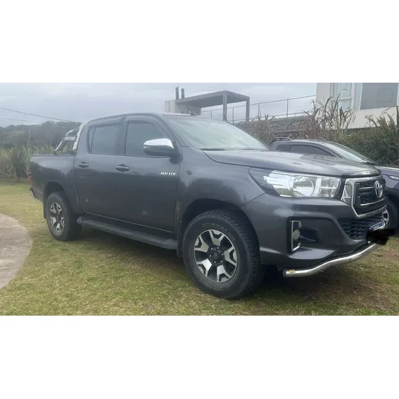 Toyota Hilux 2.4 D.cab. T.dsl Sr