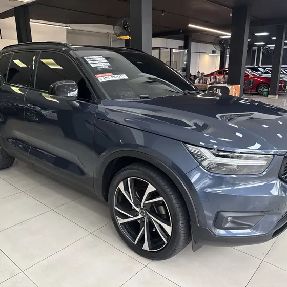 Volvo Xc40 2022 B5 Awd R-design Mhev Tp 2000cc T Ct Cr