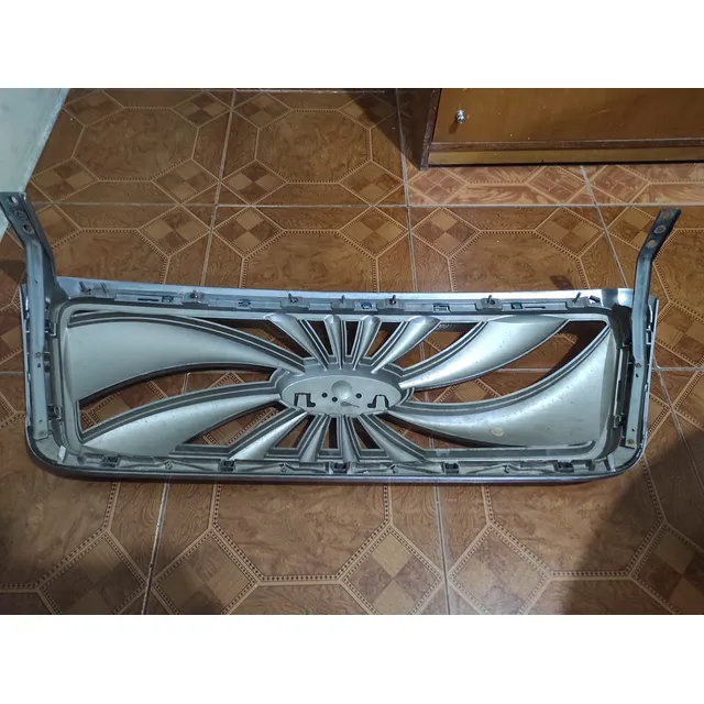 Parrilla Para Camioneta Ford Fx4 Año 96 Usada Original