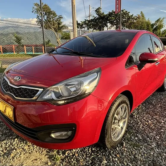 Kia Rio 2013 1.4 Ub Ex