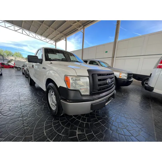 Ford F-150 Reg Cab At