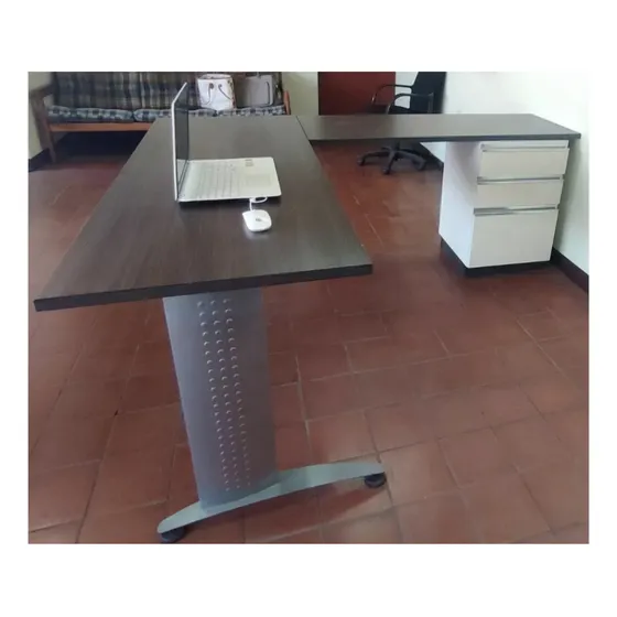 Escritorio Estructura Metálica De Ala