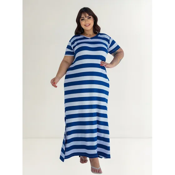 Vestido Longo Plus Size Listrado Com Fendas Nas Laterais