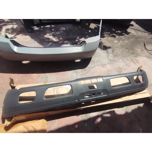 Parachoque  Delantero De Toyota Dina 2006