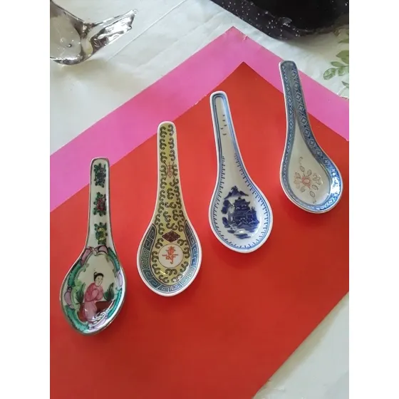 Cucharas Chinas, Porcelana.  Cc.