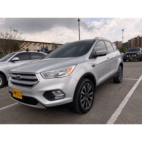 Ford Escape 2.0 Titanium At 4x4