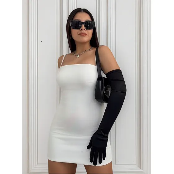 Vestido Corto De Fiesta Con Detalle De Escote Recto