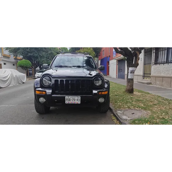 Jeep Liberty Sport 4x2 At