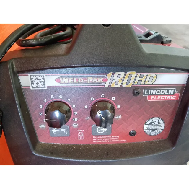 Maquina Para Soldar Incluye Casco Y Caja De Alambre