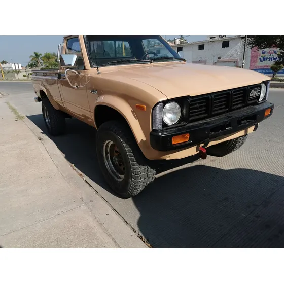 Toyota Hilux 4x4