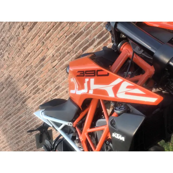 Duke 390