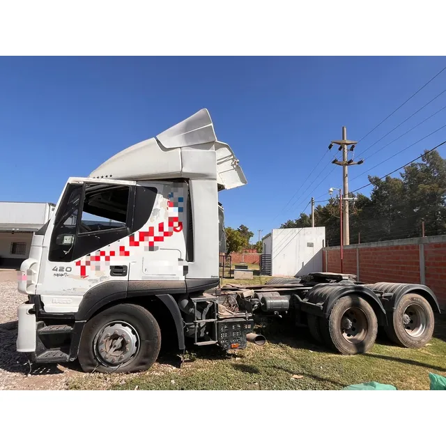 Camión Chocado Motor Con 04 Para Alta Y Repuestos