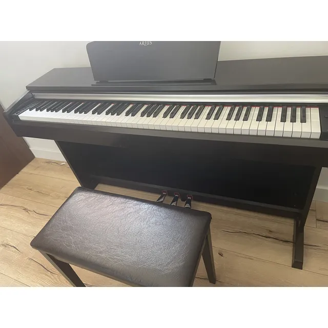 Clavinova Yamaha / Arius / Ydp-141