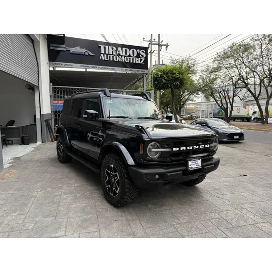 Ford Bronco Outer Banks 4 Puertas