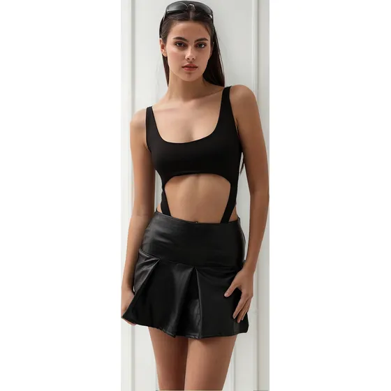 Mini Falda Cuerina Tipo Cargo Toxic Mujer Naif