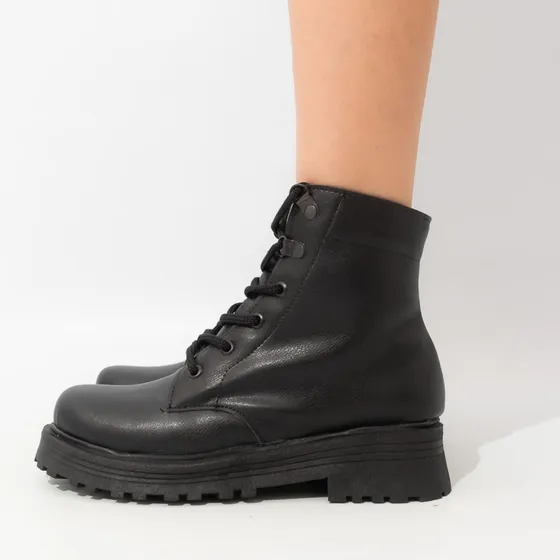 Bota Borcego Sintético Acordonado Bianca Bakanas Shoes