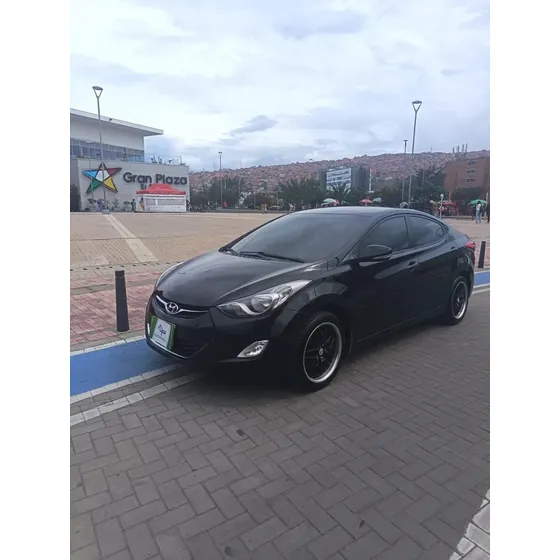 Hyundai Elantra 2012 1.8 I35 Gl Mt