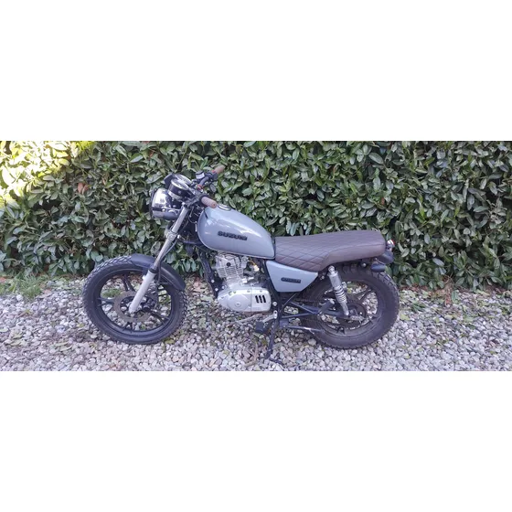 Suzuki Cafe Race