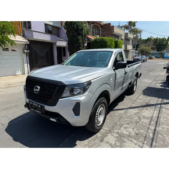 Nissan Np300 2.5 Pick Up Mt Ac
