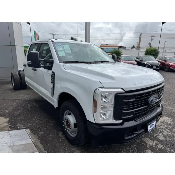 Ford F-350 Xl Doble Cabina