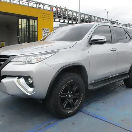 Toyota Fortuner 2017 Sw4 4x4 2.8cc At Aa