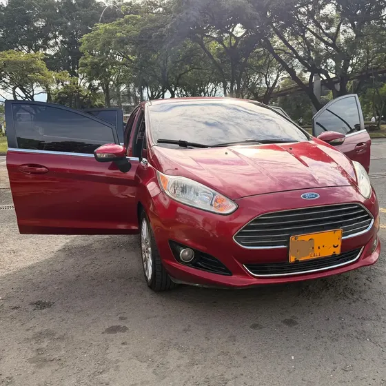 Ford Fiesta 2015 1.6 Titanium At