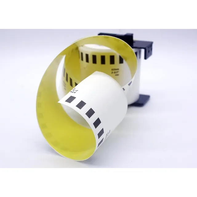 01 Rollo De Etiqueta Amarillo Compatible Con Brother Dk2205