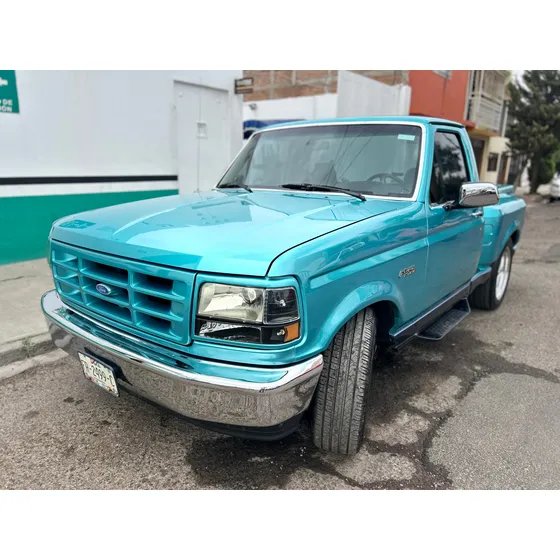 Ford F-150 4.2 Xl V6 Mt