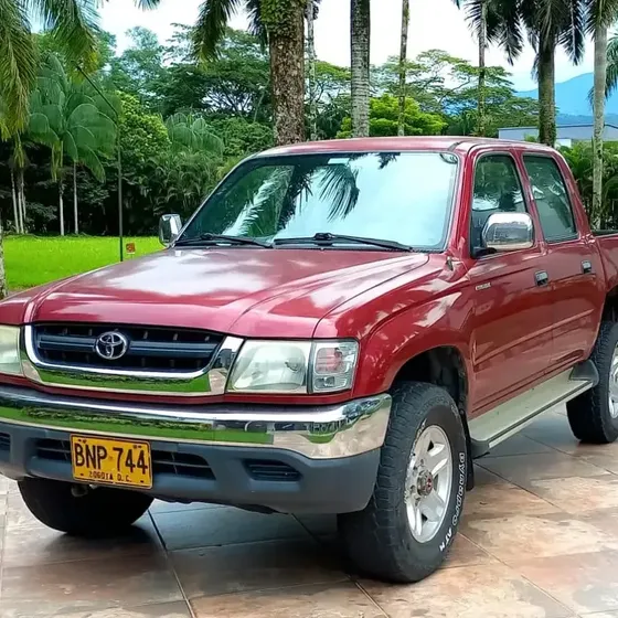 Toyota Hilux 2003 2.4l