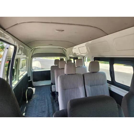 Toyota Hiace 2.7 Ventanas Superlarga Mt
